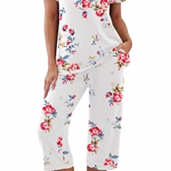 PrinStory Womens Pyjamas Set Short Sleeve T Shirt and Capri Pants Loungewear Sleepwear Pjs Sets with Pockets